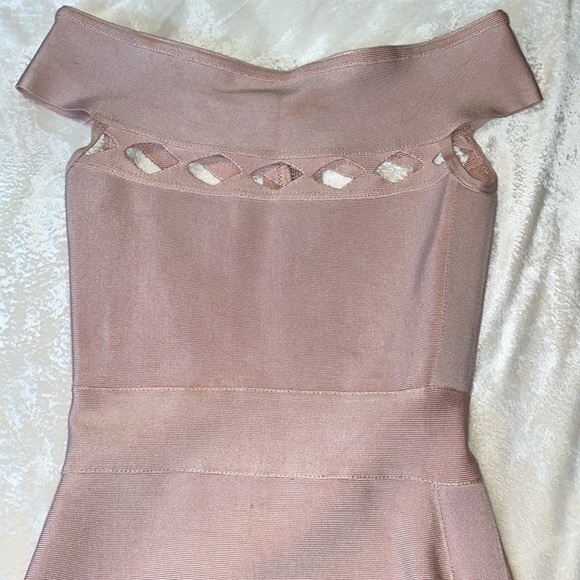 House of London  Blush Dress sz XS small stain barely noticeable (see pic) - Picture 2 of 6